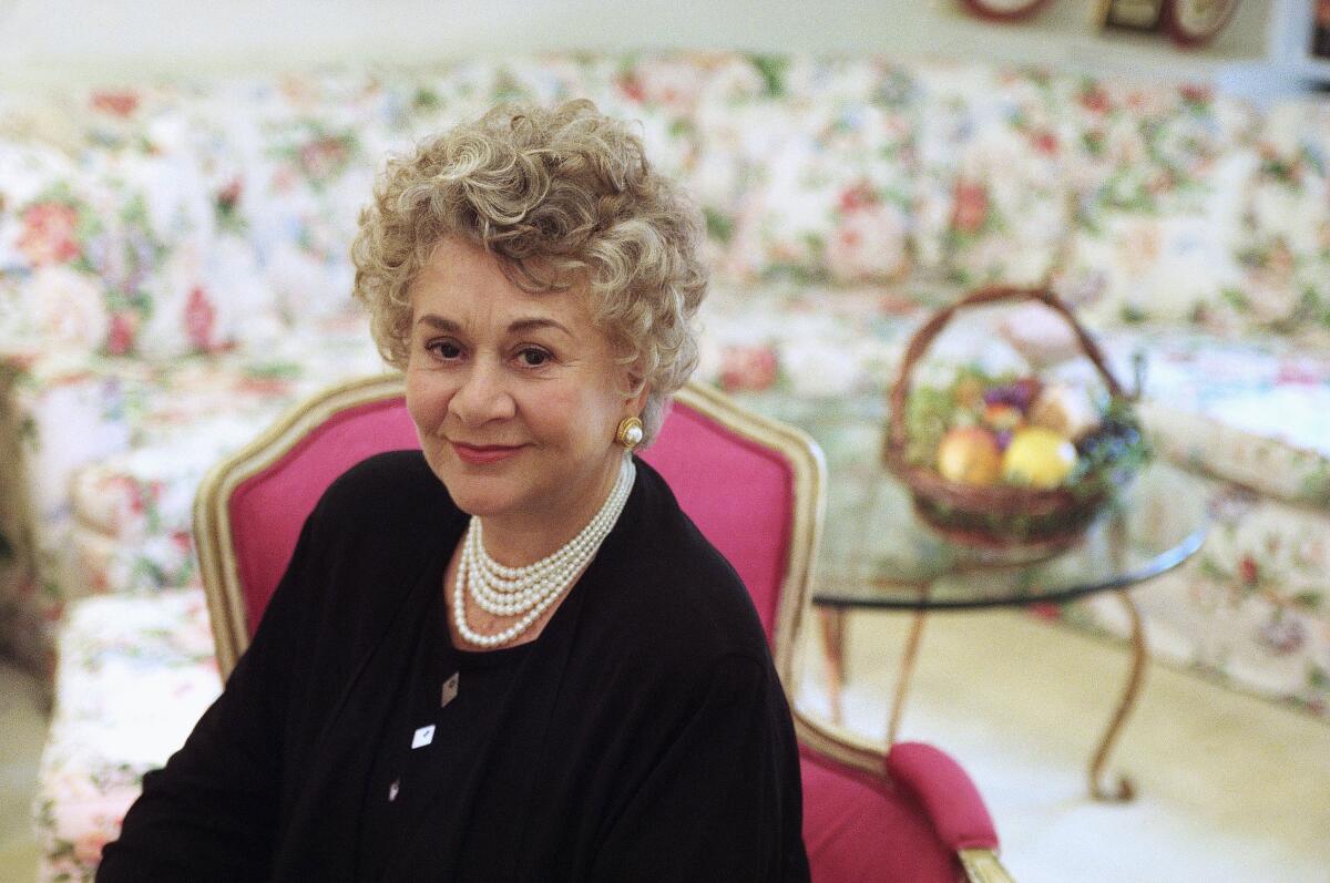 Joan Plowright, Legendary Actress, Passes Away at 95