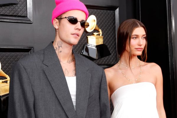 Justin Bieber dément des rumeurs de séparation avec Hailey