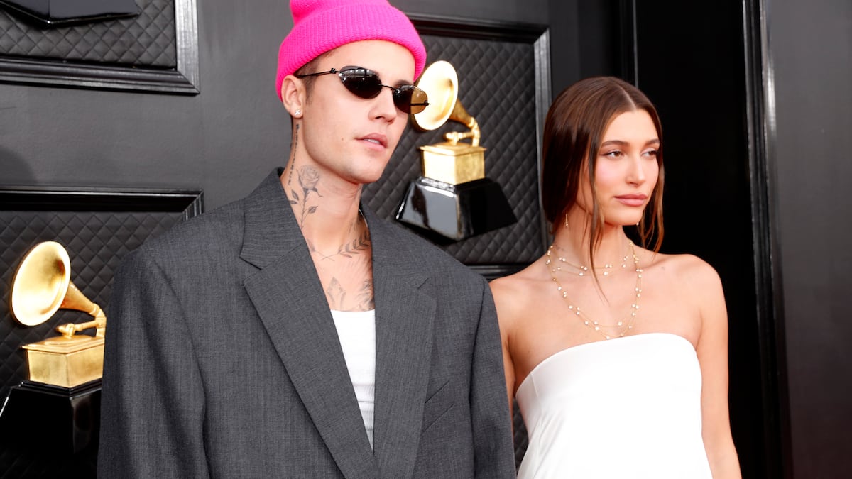 Justin Bieber dément des rumeurs de séparation avec Hailey