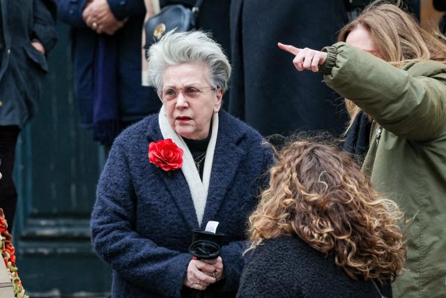 Catherine Laborde : Émotion aux obsèques, Sarah Stern présente