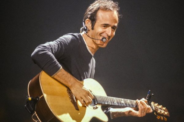 Jean-Jacques Goldman fait un retour surprenant dans la musique