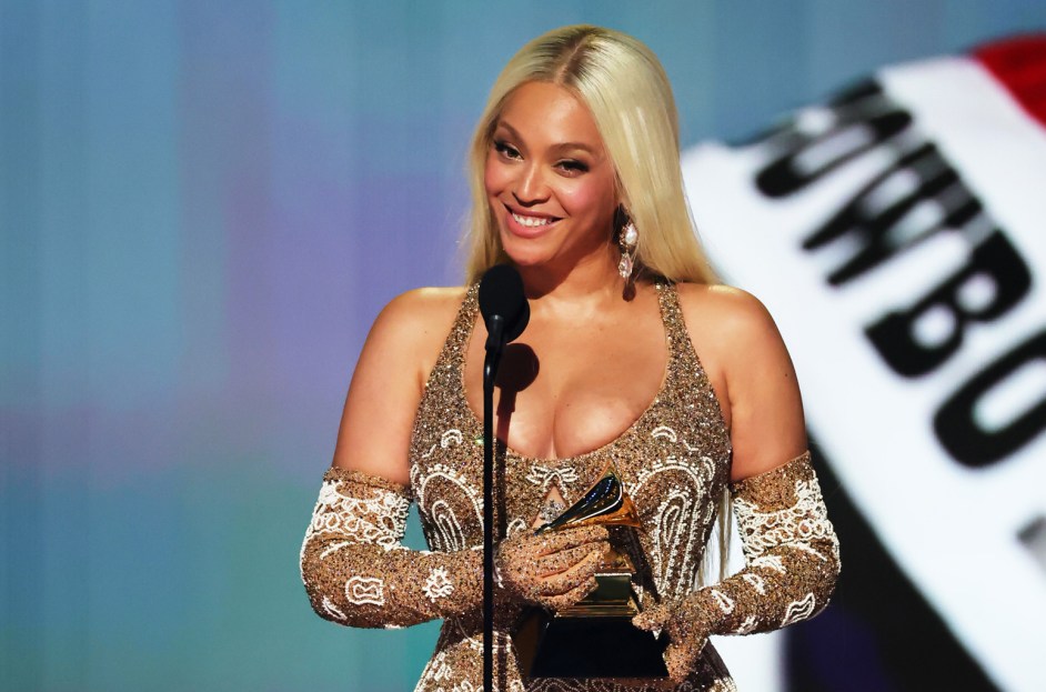 Scène surréaliste aux Grammys : l'indignation des internautes explose