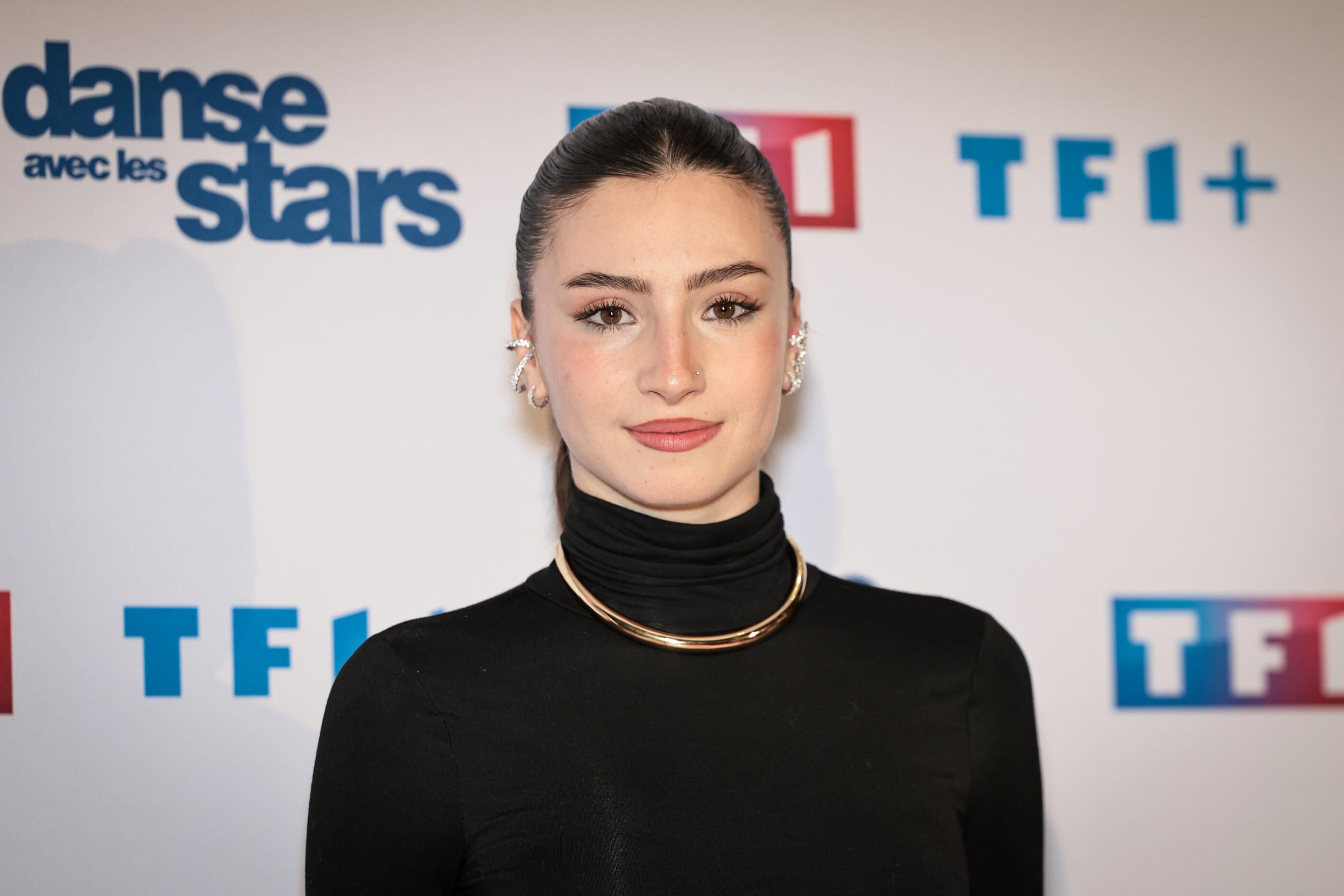 Lénie et un autre participant de Danse Avec Les Stars s'illuminent ensemble